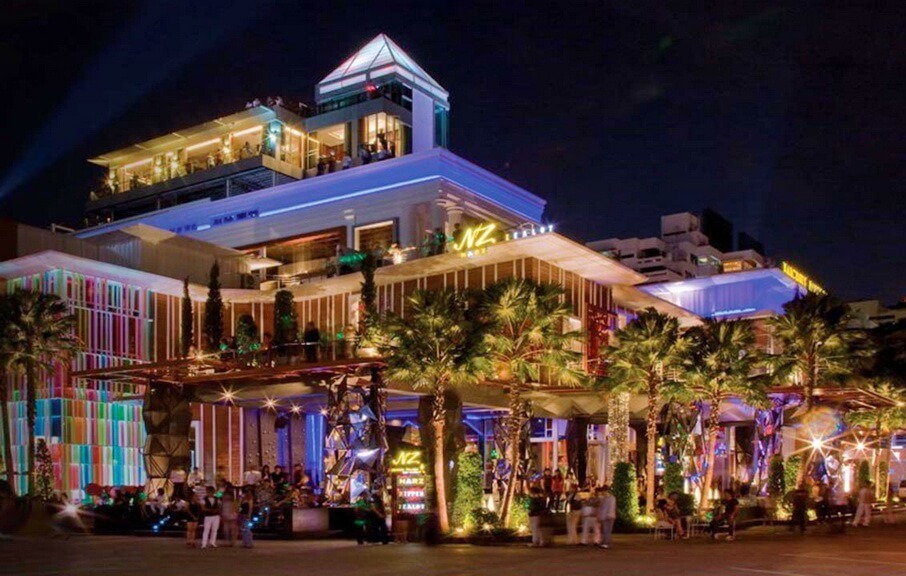 Здание клуба Narcissus в Бангкоке